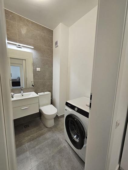 Apartament cu 2 camere decomandat, mobilat în Parcul Carol