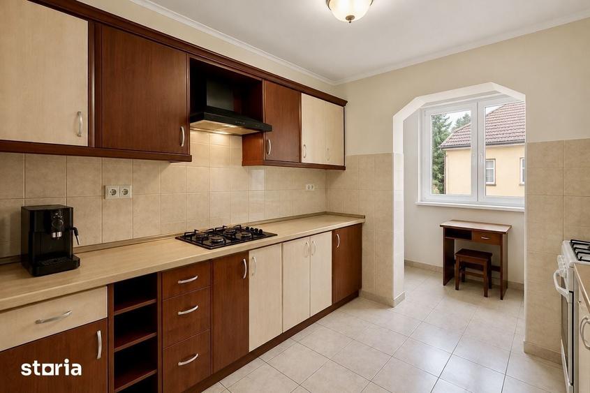 Apartament cu 3 camere decomandat în Lunei