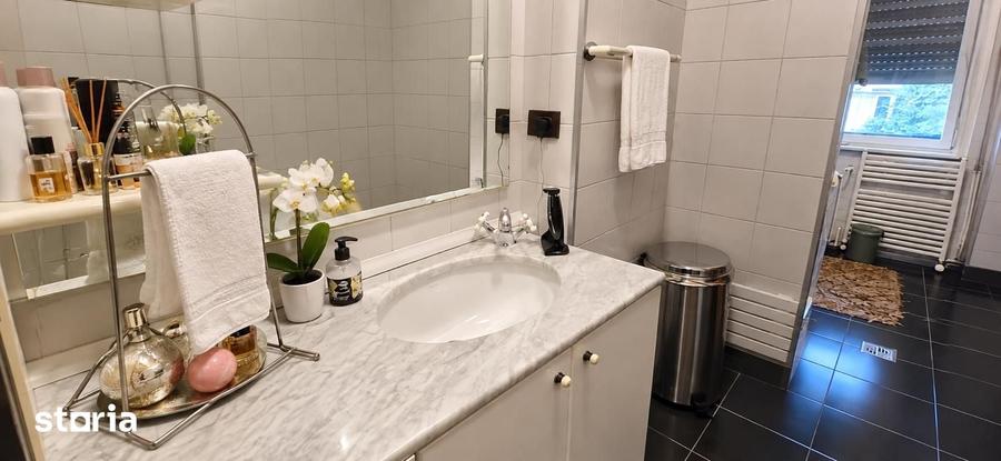 Apartament cu 7 camere în Cișmigiu