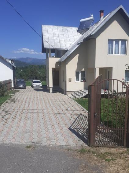 Casă cu 3 camere în Valea Mare