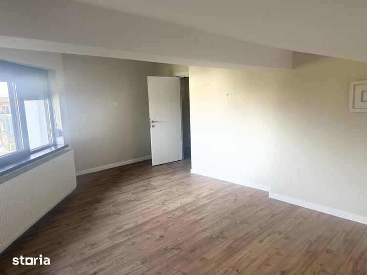 Apartament cu 3 camere în Băneasa