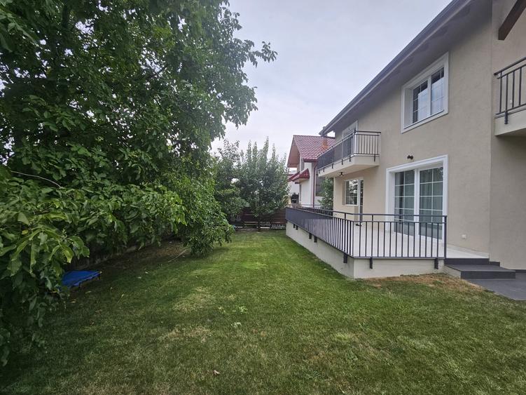 Casă individuală cu 5 camere cu Canalizare în Gruia