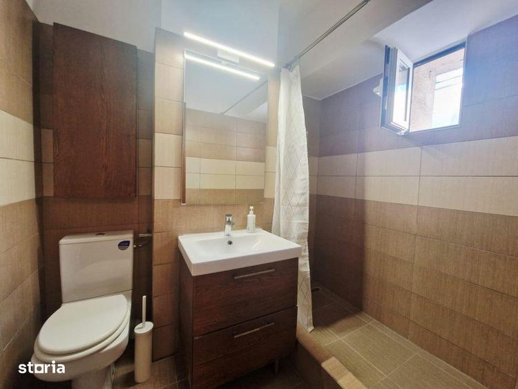 Apartament cu 3 camere decomandat în Vitan