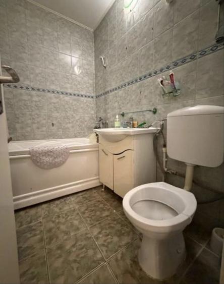Apartament cu 2 camere semidecomandat în Sârbi