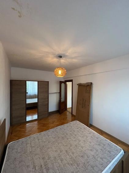 Apartament cu 2 camere nedecomandat în Central
