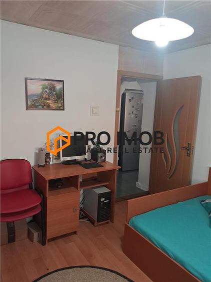 Apartament cu 2 camere decomandat, mobilat în 1 Decembrie