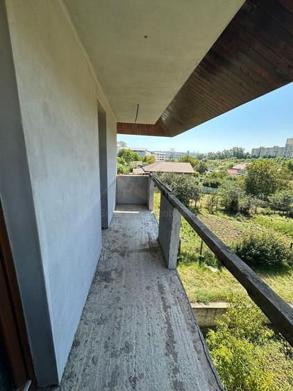 Casă individuală cu 4 camere cu Canalizare în Valea Adâncă