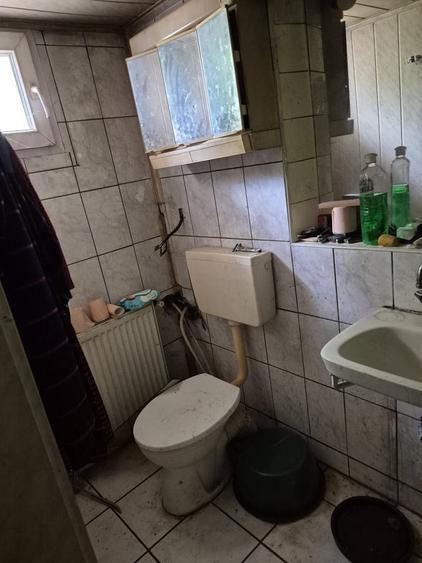 Casă cu 3 camere cu Teren 1065 Mp în Domnești