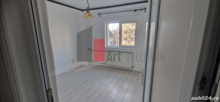 Apartament cu 2 camere semidecomandat în Moșilor