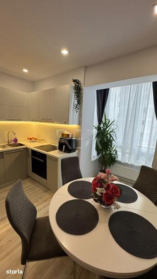 Apartament cu 3 camere decomandat în Ozana