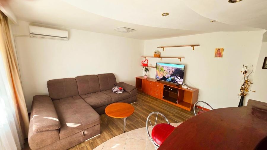 Apartament cu 2 camere decomandat, mobilat în Decebal