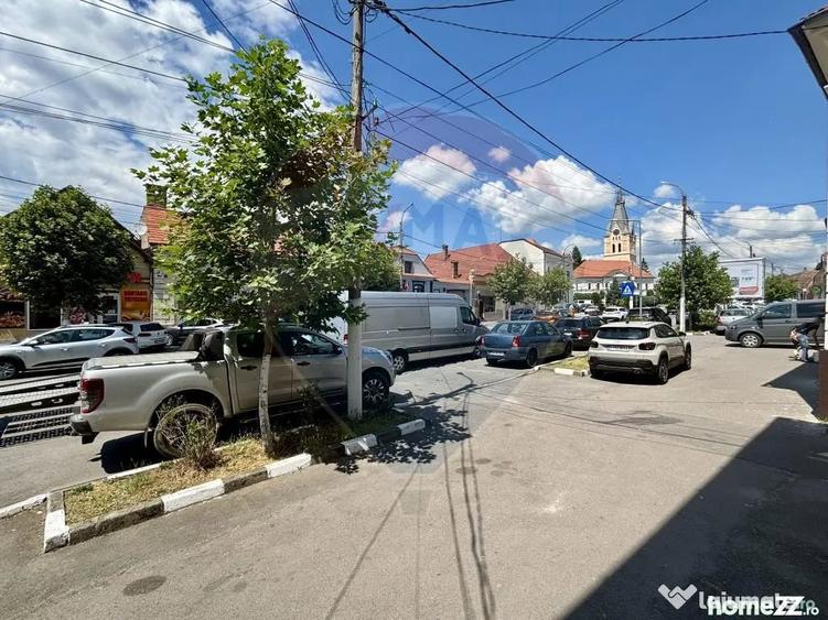 Spațiu comercial, de 65 mp, în Central