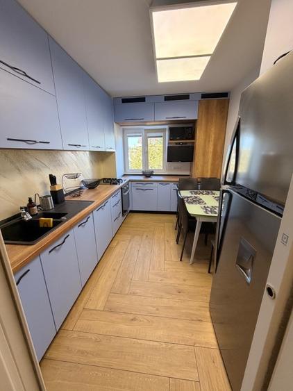 Apartament cu 4 camere decomandat, mobilat în Băneasa