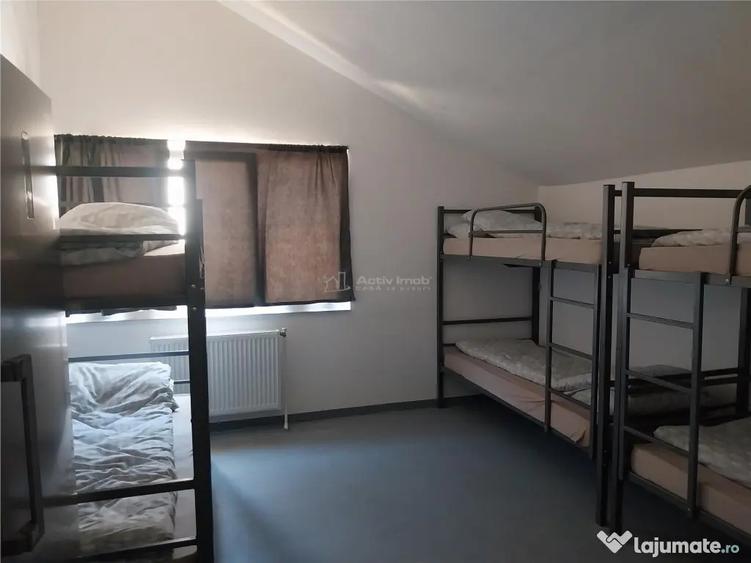 Casă cu 20 camere cu Teren 300 Mp în Central