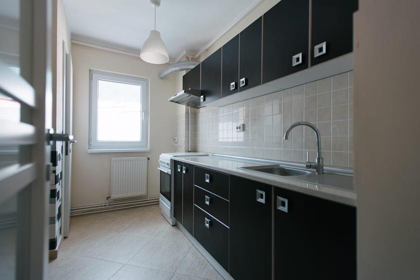 Apartament cu 2 camere decomandat, mobilat în Răcădău