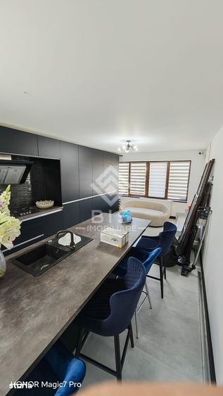 Casă cu 5 camere cu Teren 500 Mp în Central