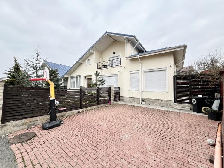 Casă individuală cu 7 camere cu Canalizare în Corbeanca