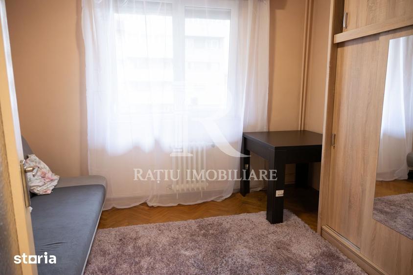 Apartament cu 3 camere decomandat în Central