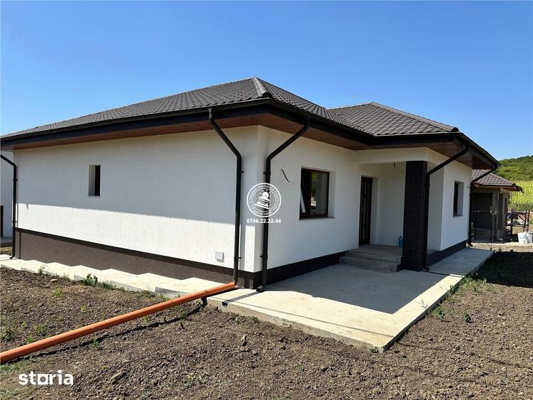 Casa de vanzare 4 camere, Tomesti - Iasi - 1
