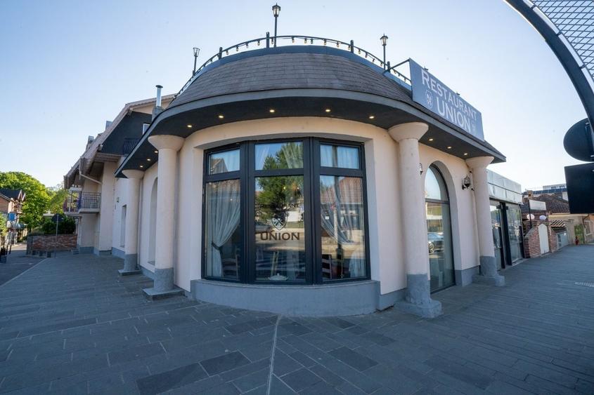 Vindem Restaurant si Pensiune in centrul statiunii Baile Felix Afacere la cheie - 1