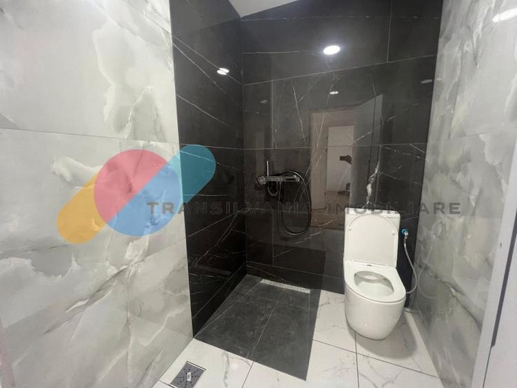 Casă individuală cu 5 camere cu Canalizare în Dezmir