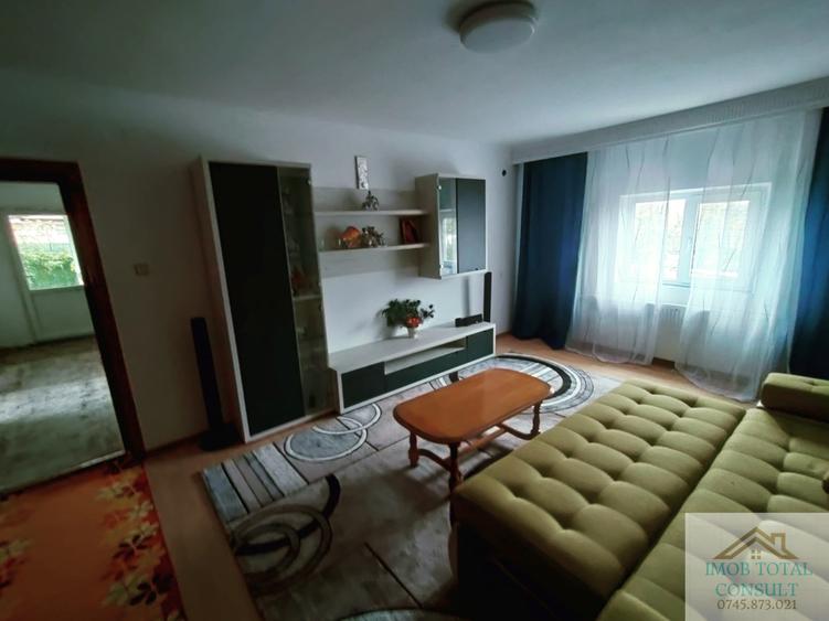 Casă individuală cu 6 camere cu Teren 1026 Mp în Exterior Nord