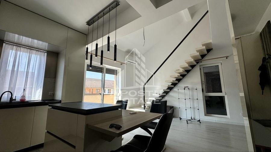 Apartament cu 3 camere semidecomandat, mobilat în Giroc
