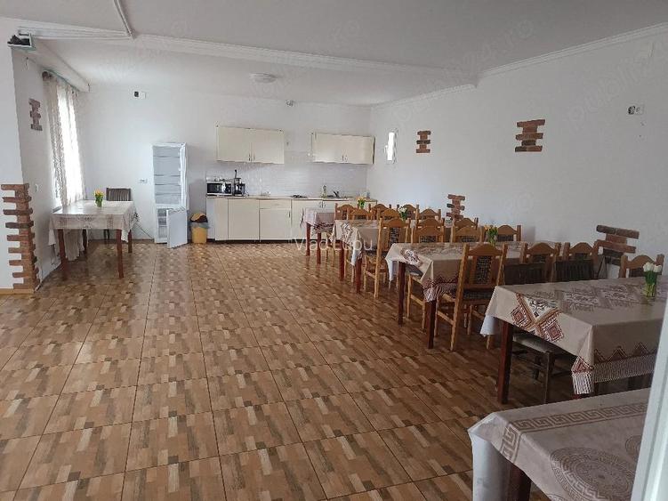 Oportunitate Investi?ie! Cladire cu 9 camere ?i 9 bai, langa Sta?iunea Ta?nad (Cean)