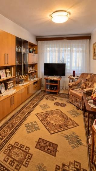 Apartament cu 2 camere decomandat, mobilat în Micro 19