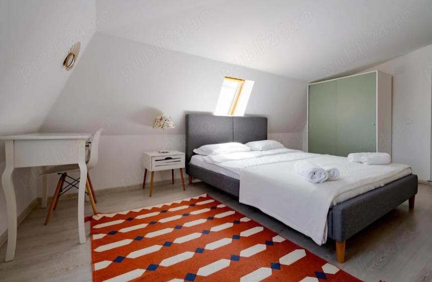 Apartament cu 4 camere semidecomandat în Unirii