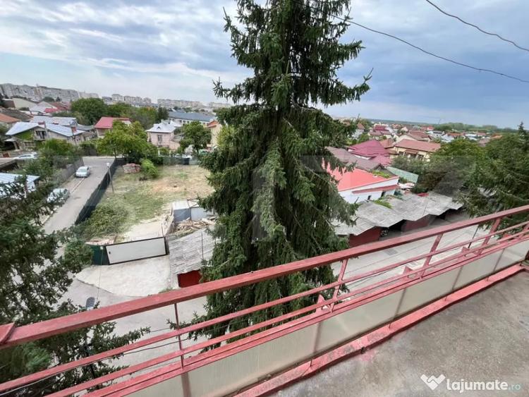 Apartament cu 3 camere decomandat, mobilat în Central