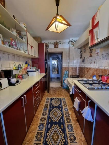Apartament cu 3 camere decomandat, mobilat în Păcurari