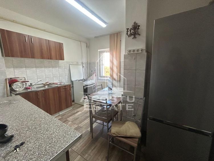 Apartament cu 2 camere semidecomandat în Dâmbovița