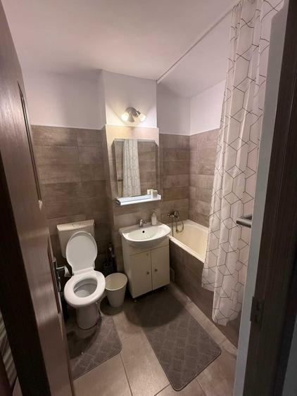 Apartament cu 2 camere decomandat în Vest