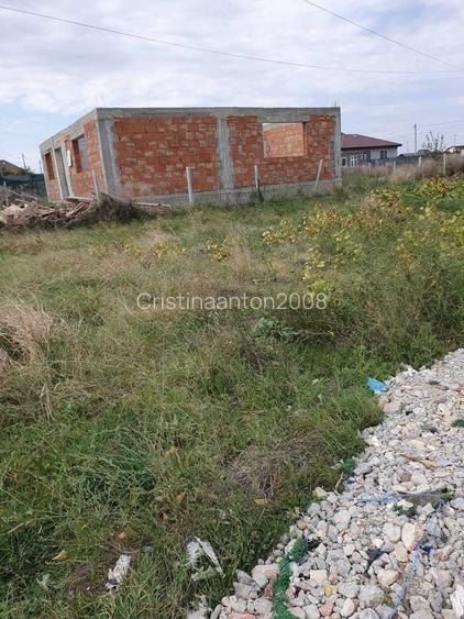 Casa si teren de vanzare in Limanu