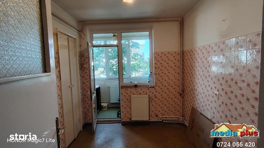 Apartament cu 3 camere decomandat în Țiglina 2