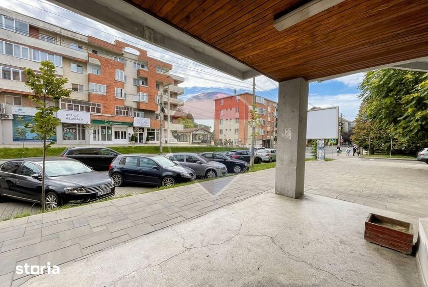 Spațiu comercial, de 100 mp, în Central