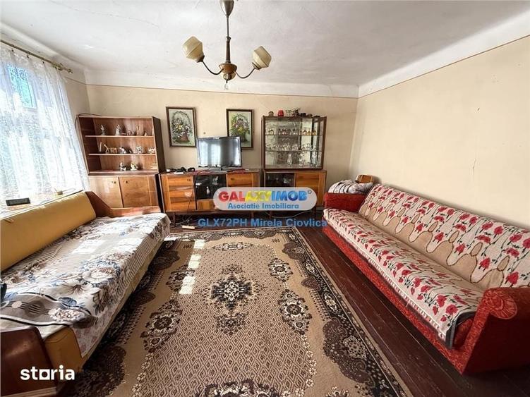 Casă cu 3 camere cu Teren 1200 Mp în Central