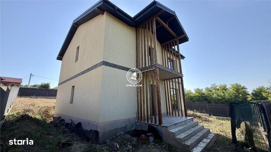 Casă cu 4 camere în Vânători
