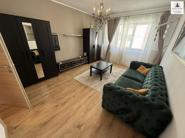 Apartament cu 10 camere, mobilat în Parcul Carol