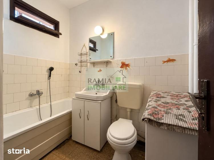 Apartament cu 2 camere decomandat în Tractorul