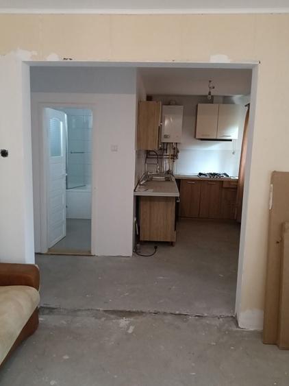 Casă cu 3 camere în Central