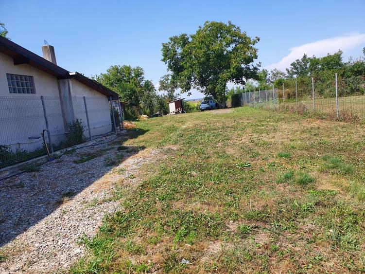 Teren Construcții intravilan de 1000 mp, în Poienarii Burchii