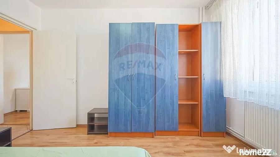 Apartament cu 3 camere semidecomandat în Astra