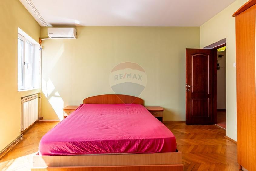 Apartament cu 2 camere decomandat în P-ța Dorobanți