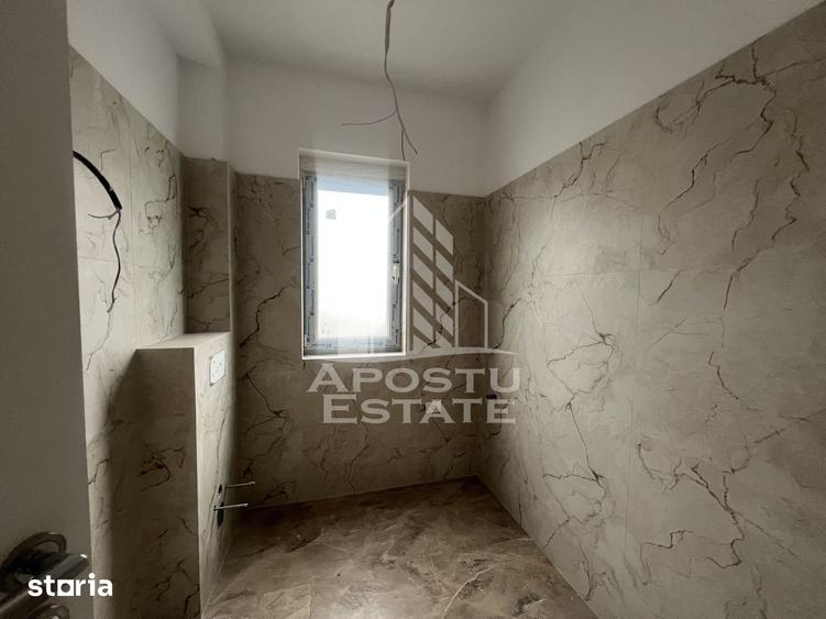 Casă cu 4 camere cu Teren 370 Mp în Sânandrei