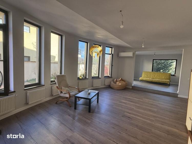 Casă cu 5 camere cu Teren 500 Mp în Central
