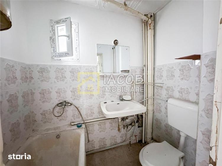 Apartament cu 3 camere nedecomandat în Cornișa