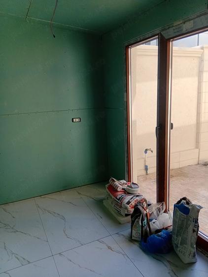Apartament 3 camere, centrala termica si curte proprie - 8