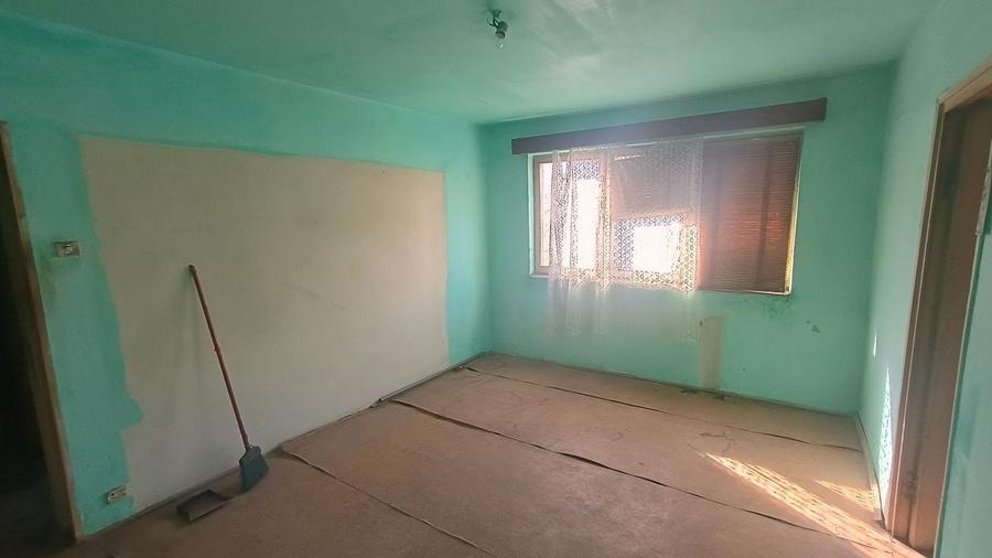 Apartament cu 2 camere semidecomandat în Micro 11
